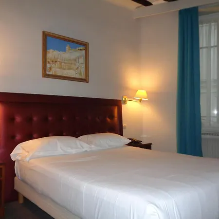 Hotel Les Degres De Notre Dame Parijs Buitenkant foto