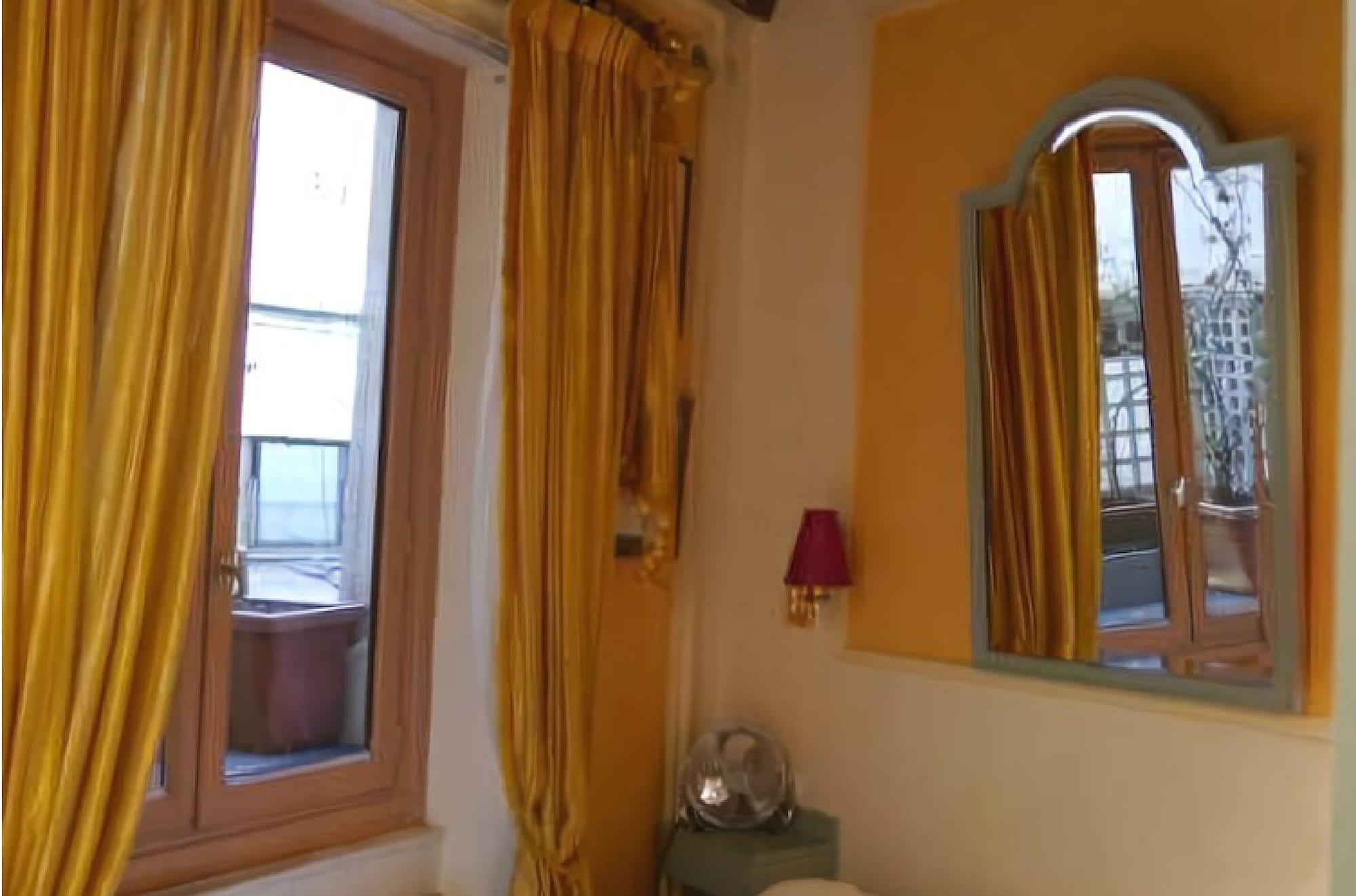 Les Degres De Notre Dame Hotel 3*
